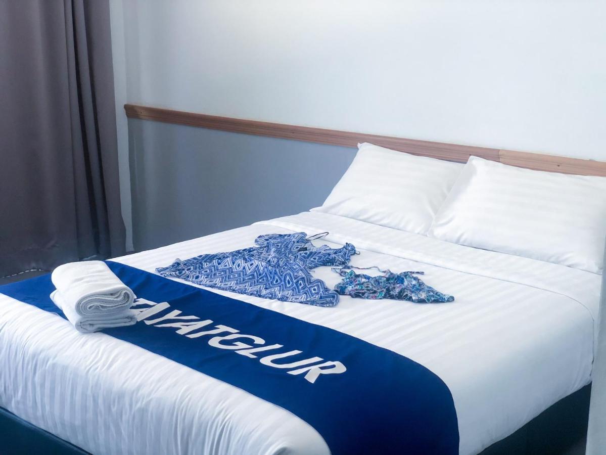 Glur Phuket Patong Beach Exterior foto