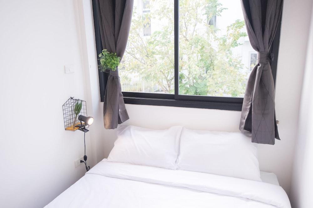 Glur Phuket Patong Beach Exterior foto